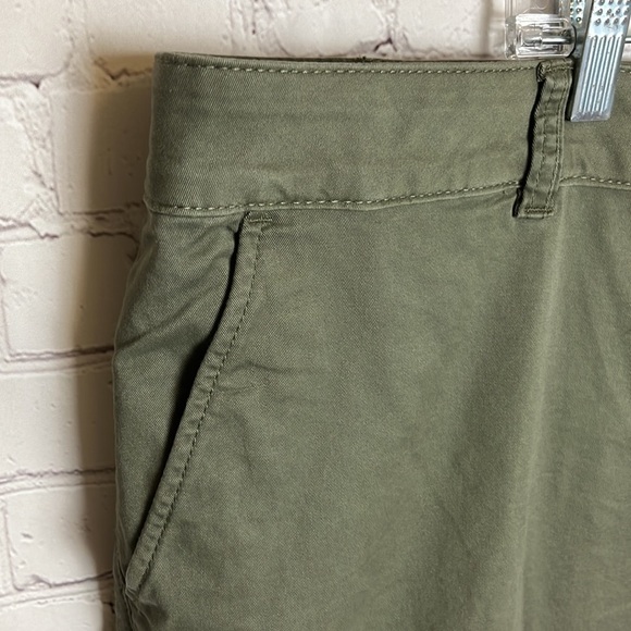 Lane Bryant Girlfriend Chino Style Pants in Green - Picture 2 of 13